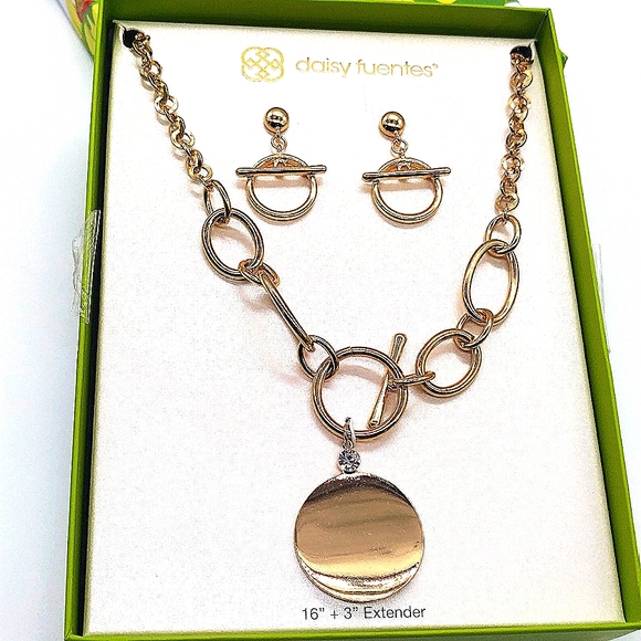 Daisy Fuentes Jewelry - RARE DAISY FUENTES Gold Statement Pendant Statement Necklace and earrings set